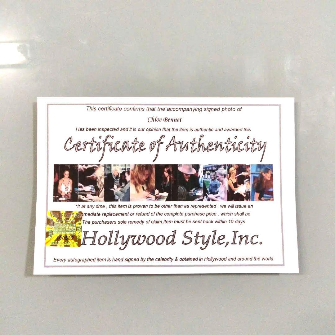 クロエ・ベネット直筆サイン入り2Lサイズ写真…Chloe Bennet… - メルカリ