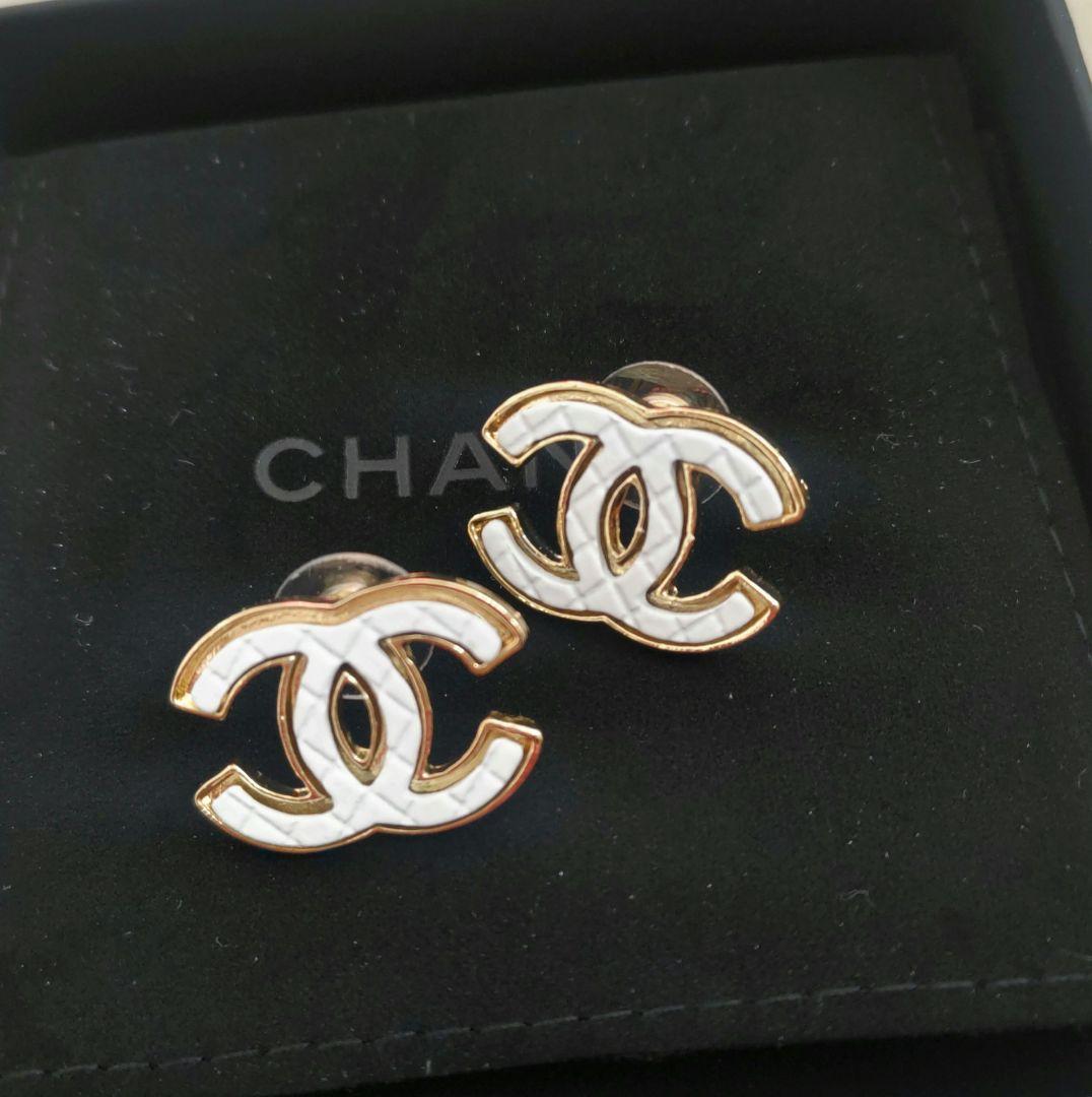 シャネル ピアス♡ノベルティ - メルカリ