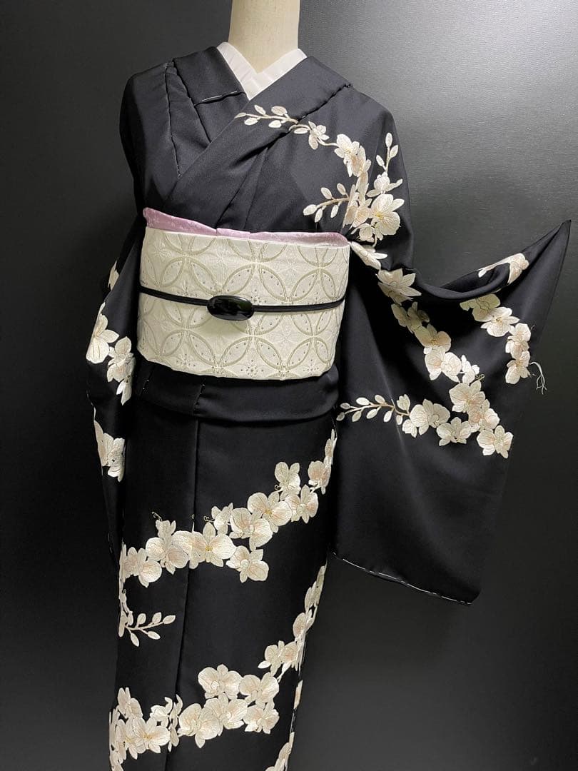 京の名匠 豪華絢爛総手刺繍訪問着【尾峨佐染繍◇胡蝶蘭】黒 白 蘇州