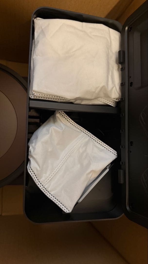 値下げしました】【1回使用】ルンバj9＋ 限定ブラック/ゴールド - メルカリ