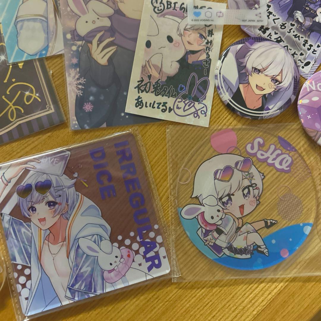 いれいす 初兎 グッズ レア物有(バラ売り可) - メルカリ