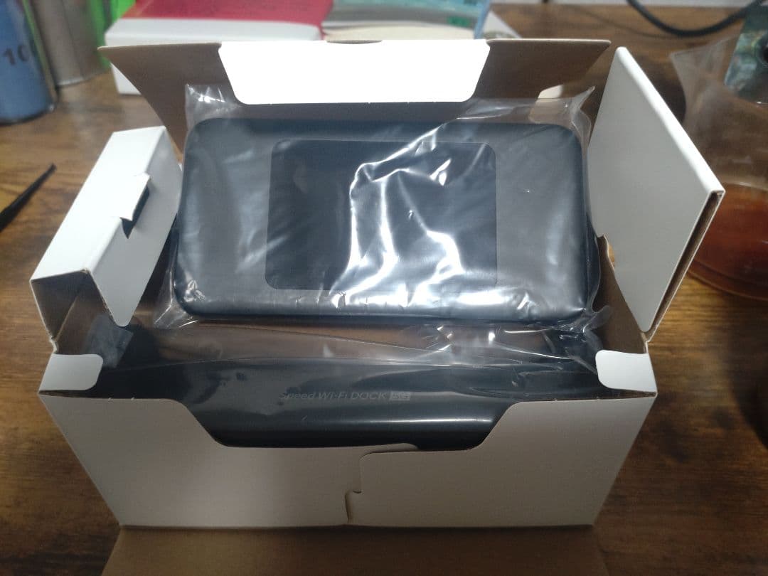 Speed Wi-Fi DOCK 5G 01