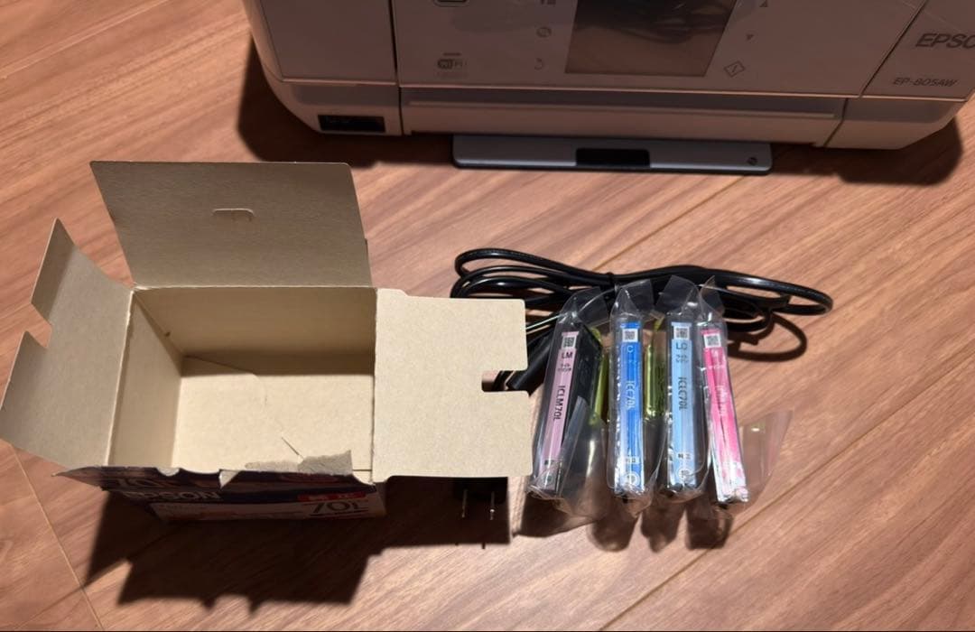ジャンク品）エプソン EPSON プリンター EP-805AW 純正インク付き
