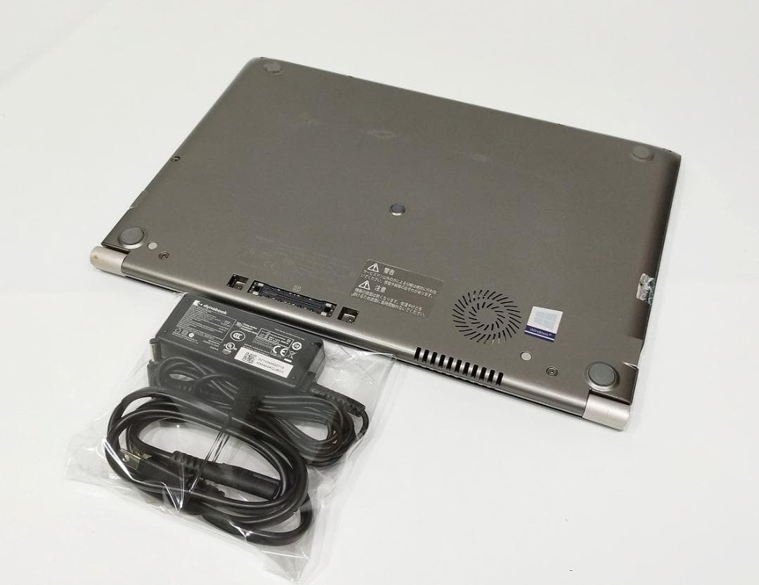 13.3FHD R63/D 6世代Core I5 8GB 256GB W11