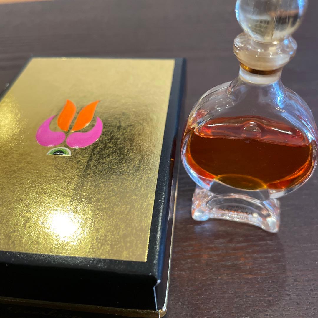 【新品未使用】ゲランguerlain ナエマ　香水 7.5ml