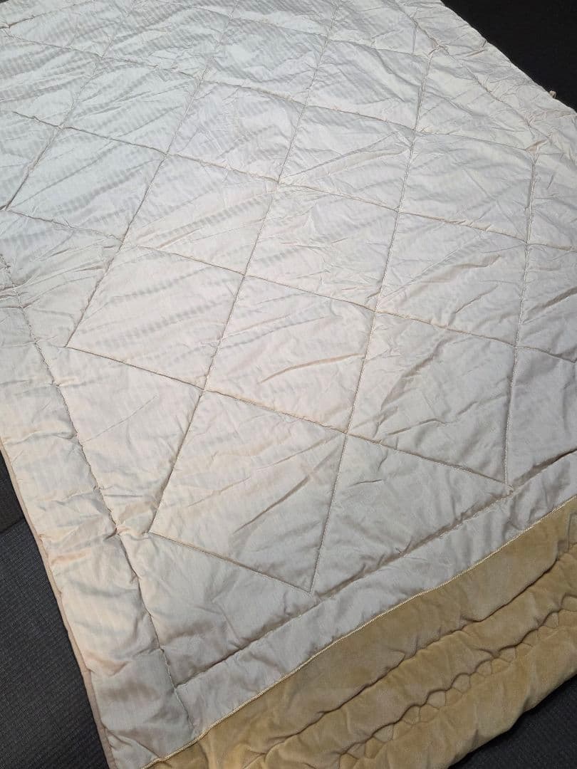 新 モデル家具・インテリア - プラチナウエーブ シングルサイズ