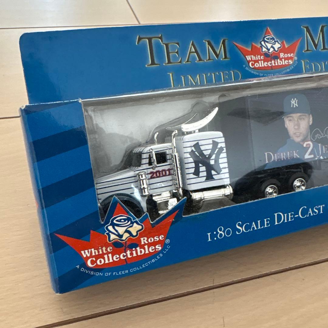 輸入品ニューヨーク・ヤンキース ミニカー トレーラー　トラック　メジャー ニューヨーク・ヤンキース ミニカー トレーラー トラック メジャーリーグ