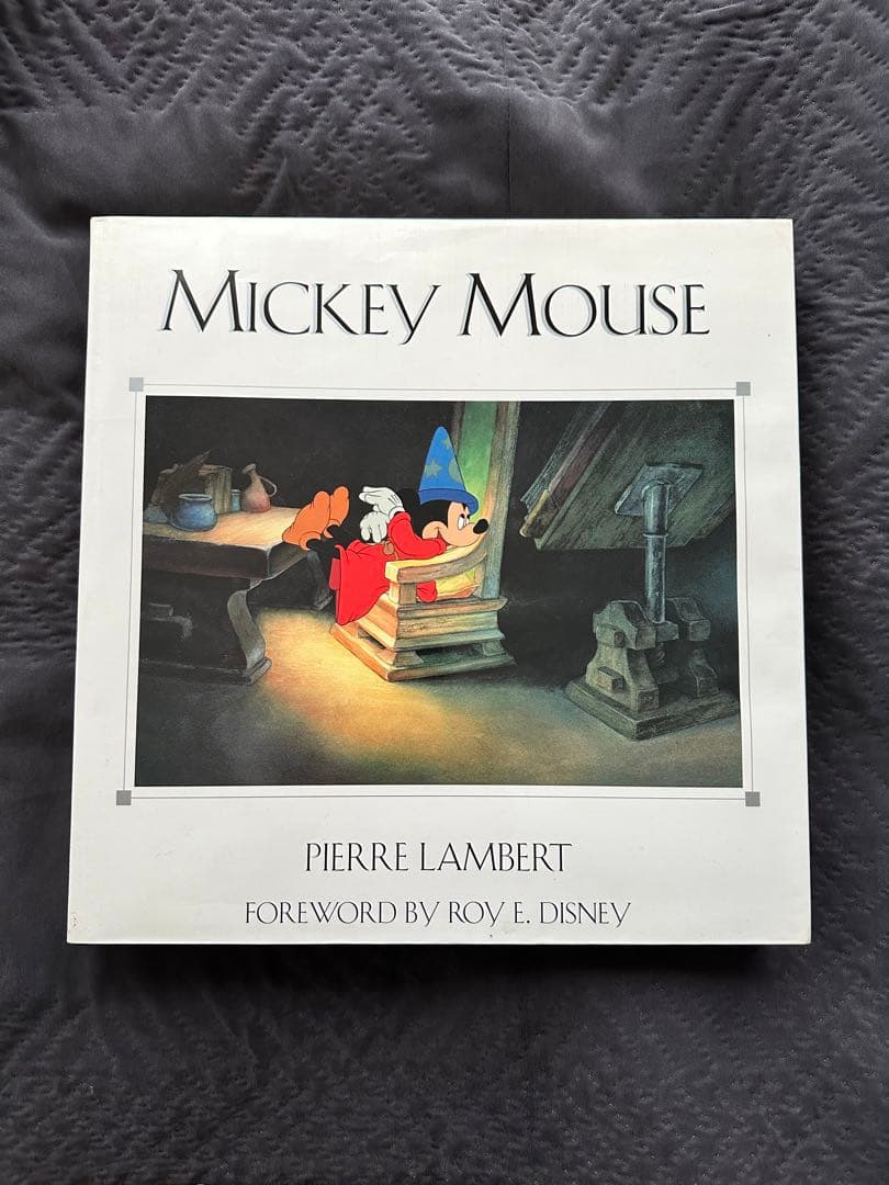 MICKEY MOUSE 洋書　Pierre Lambert Amazon.com: Mickey Mouse: 9780786864539: Pierre Lambert, Roy E