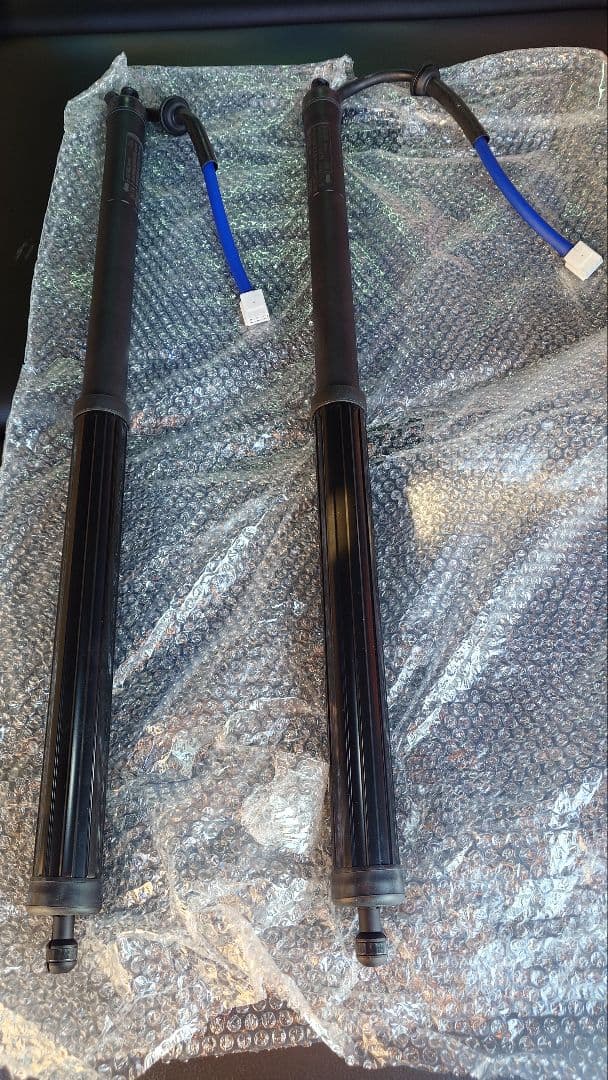 トヨタ 80ハリアーパワーユニットアセンブリ 68910-48H00 2本セット 改良品 新品 トヨタ80系 ハリアー パワーバックドアダンパー 左右