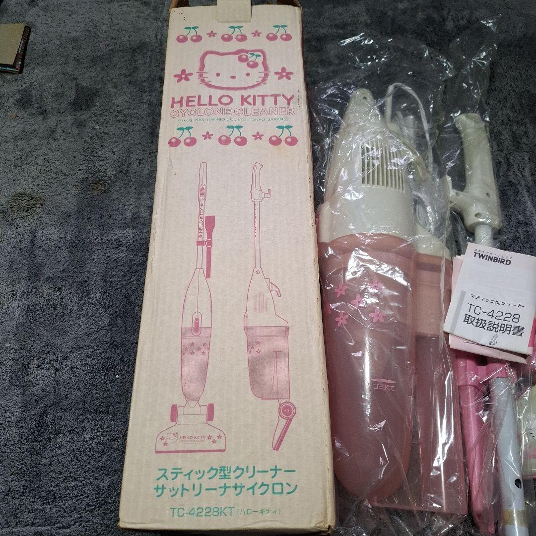 平成レトロHELLO KITTY スティッククリーナー TC-4228さくらんぼ ヨドバシ.com - ツインバード TWINBIRD クリーナー タテ型 ハロー