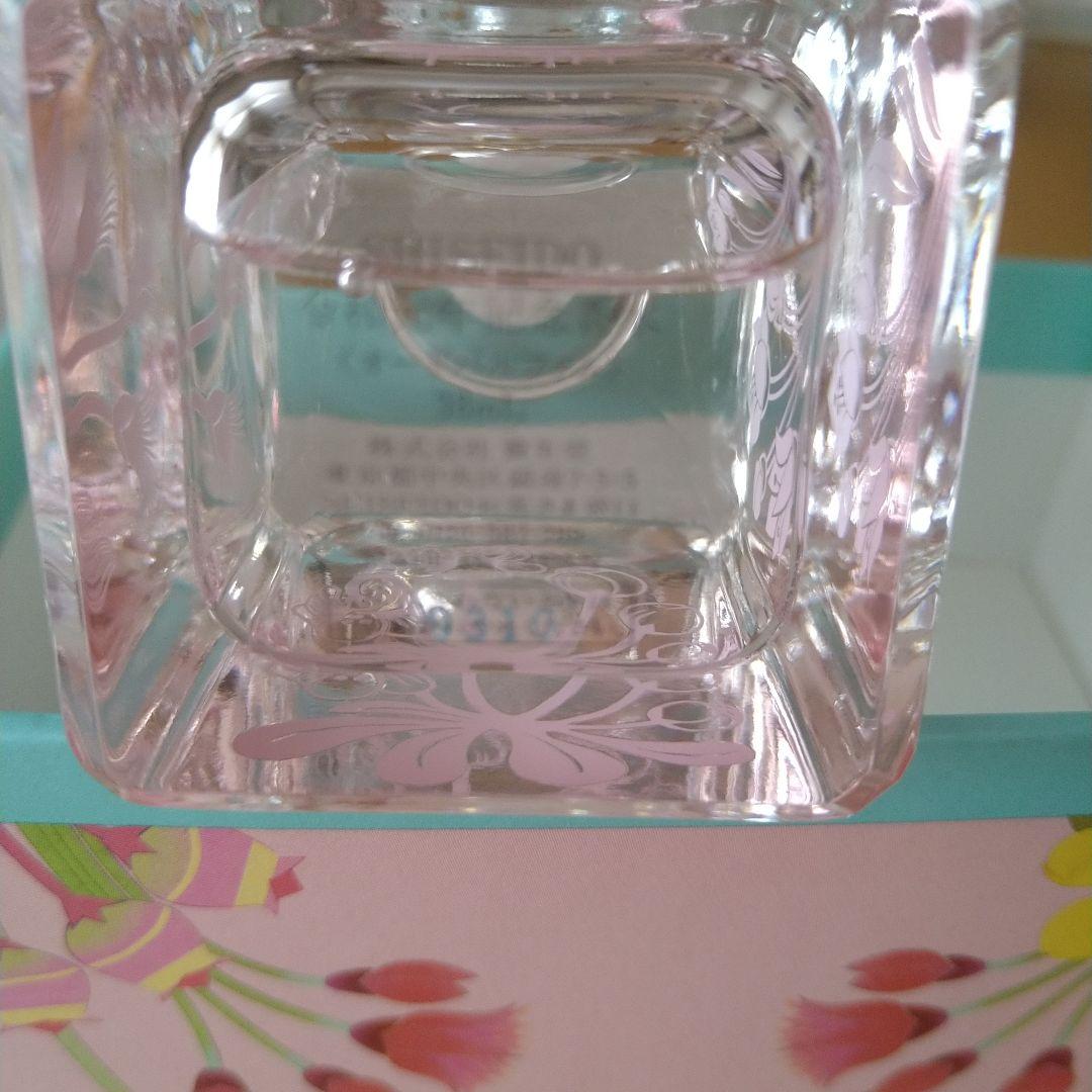 令和元年〉資生堂 香水・白粉セット - メルカリ