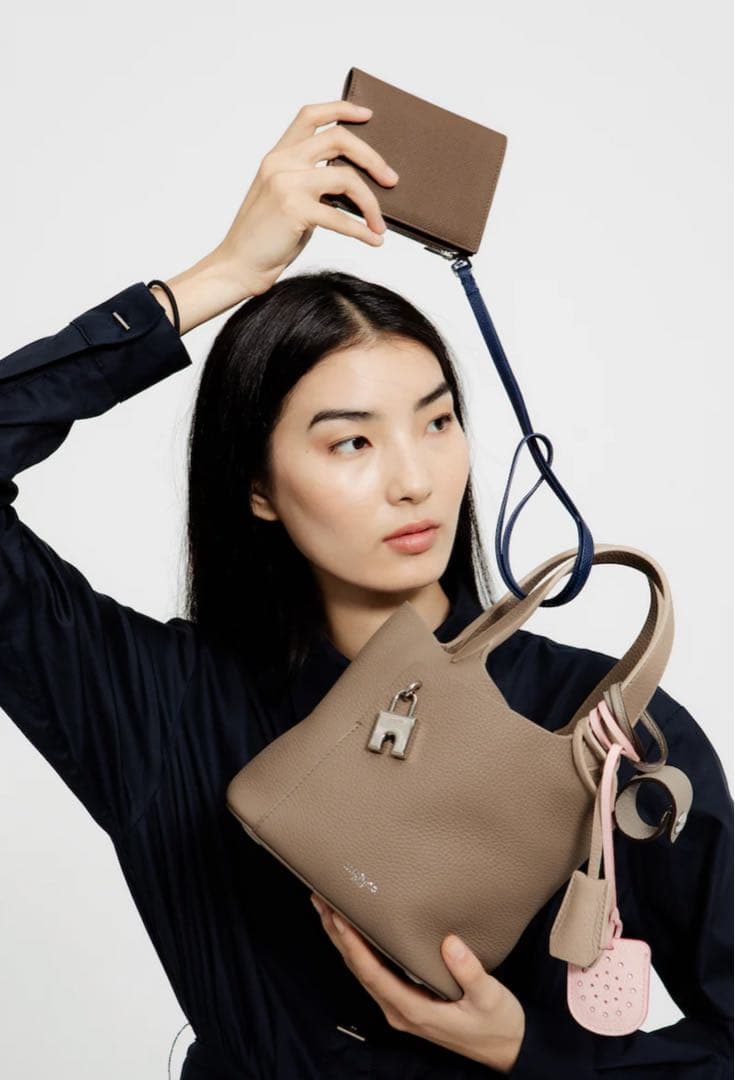 新品☆ミチノパリ グローブホルダー キャメル色 ルテス オデオン