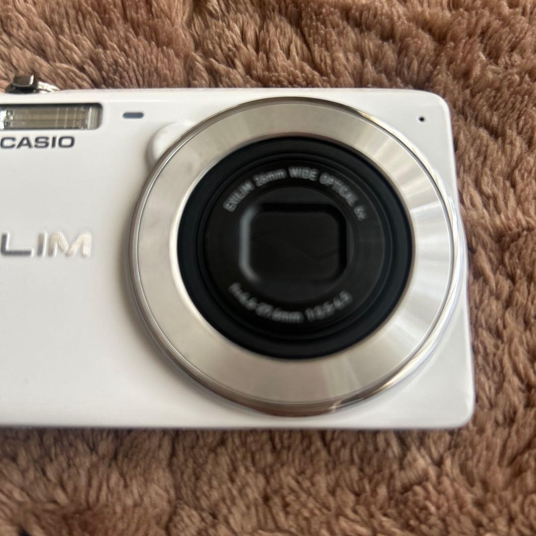 CASIO EXILIM 16.1メガピクセル コンパクトカメラ - メルカリ