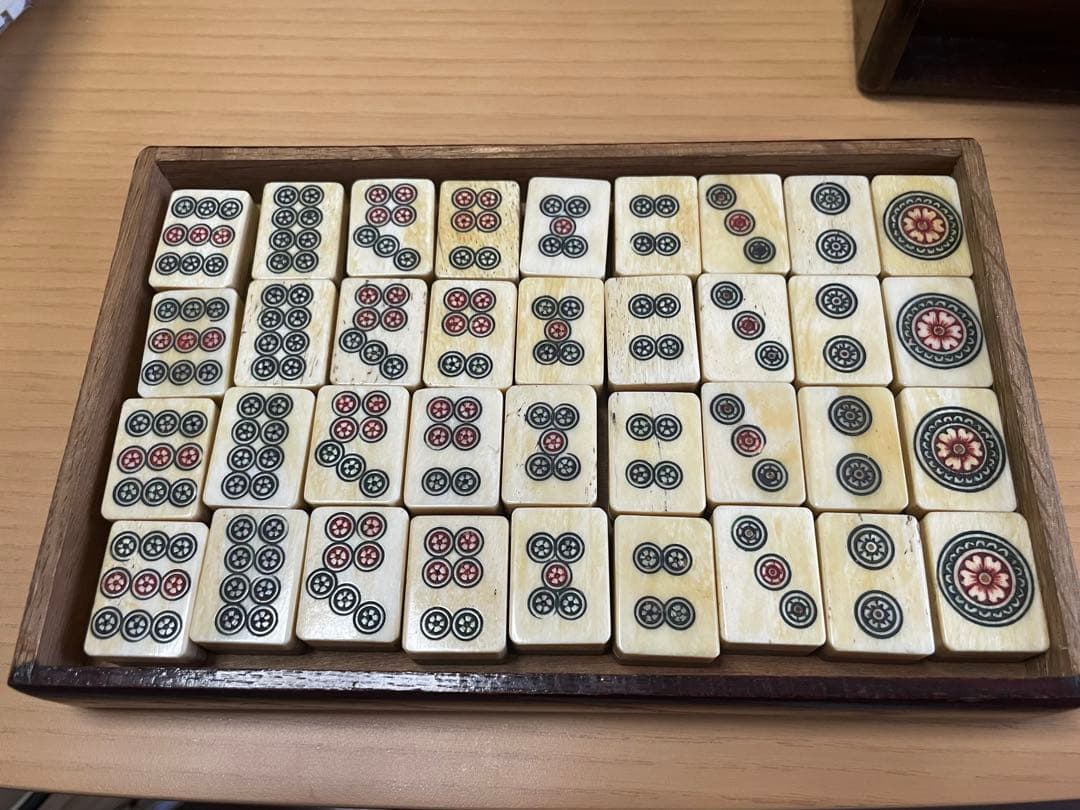 超レア超レトロ木製麻雀箱 伝統時代モノ&麻雀牌 ※骨牌背