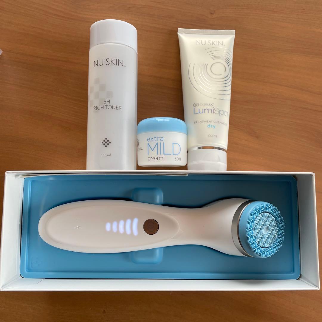 NU SKIN LumiSpa 洗顔ブラシ セット 美品NU SKIN] LumiSpa iO 洗顔ブラシ 美品NU SKIN] LumiSpa iO 洗顔