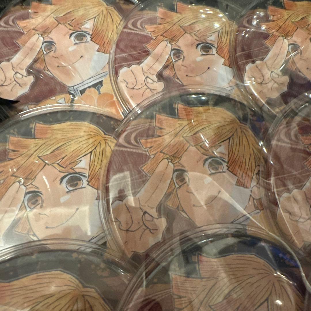 我妻善逸 痛バック 原作缶バッジ - メルカリ