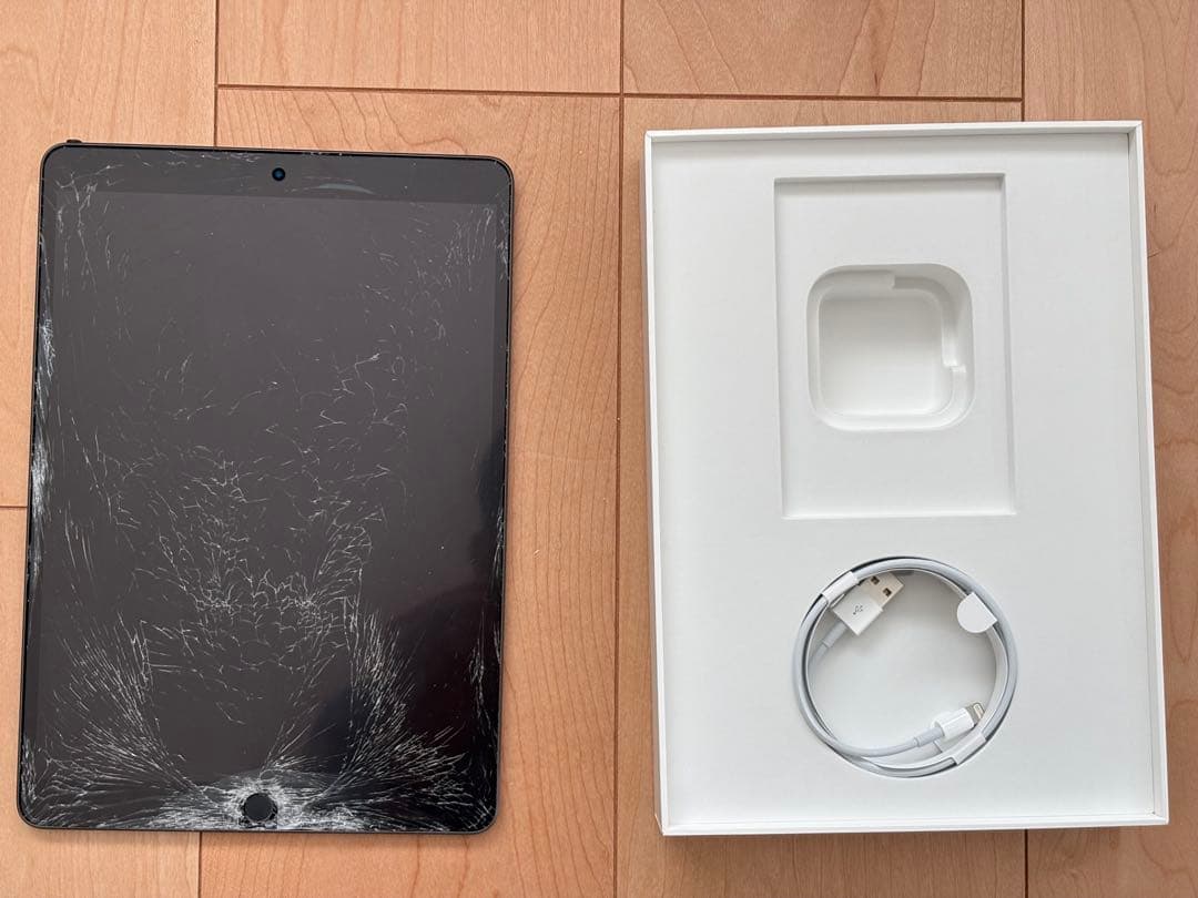 【ジャンク】　iPad Air 第3世代 Wi-Fi 256GB 第3世代】iPad Air3 Wi-Fi 256GB スペースグレイ MUUQ2J/A A2152|中古