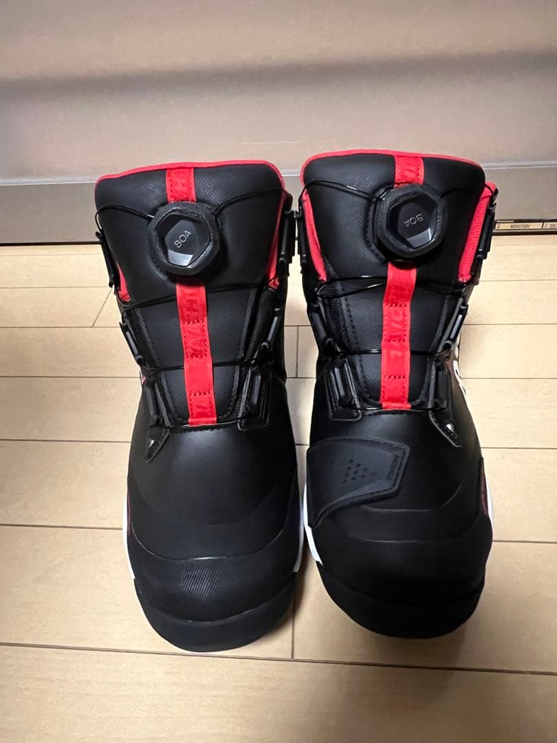 TAICHI RSS013 バイク用靴 27.0cm ブラック/ホワイト