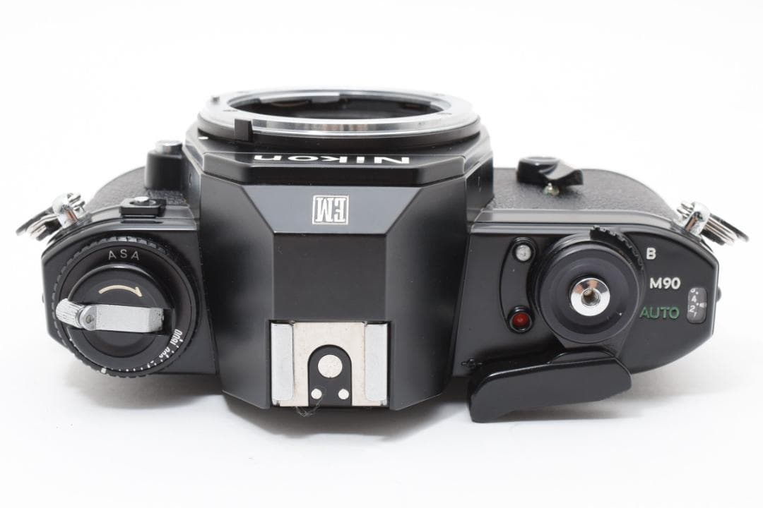 美品 NIKON ニコン EM フィルムカメラ モルト新品交換済 M837 - メルカリ
