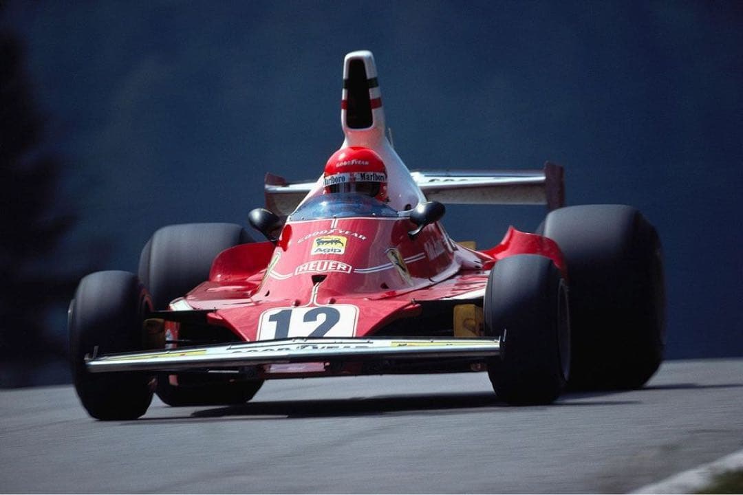 F1 Ferrari 312 T 1/43ミニカー ニキラウダ直筆サイン入り