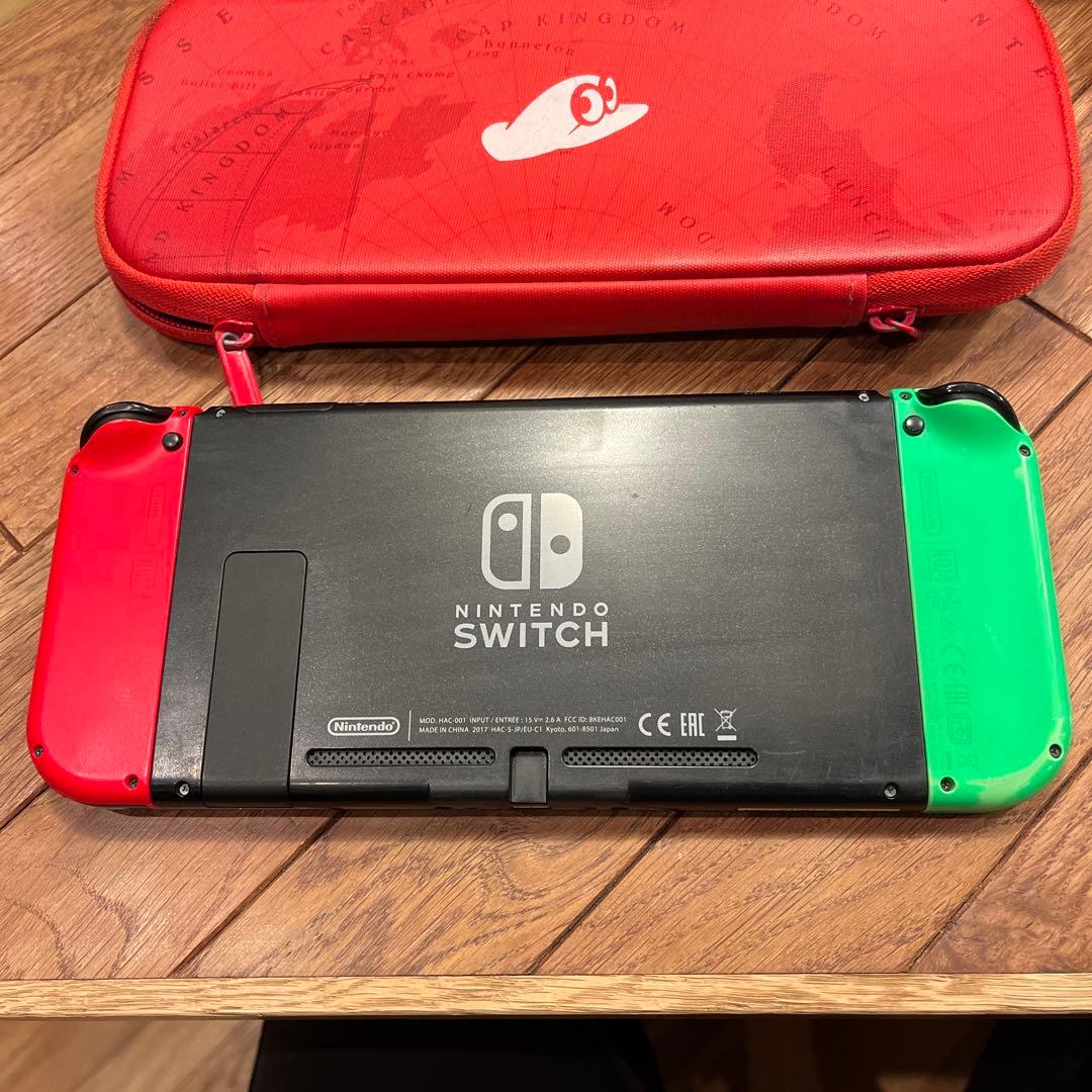 任天堂Switch本体・予備コントローラー2個・マリオオデッセイ他色々