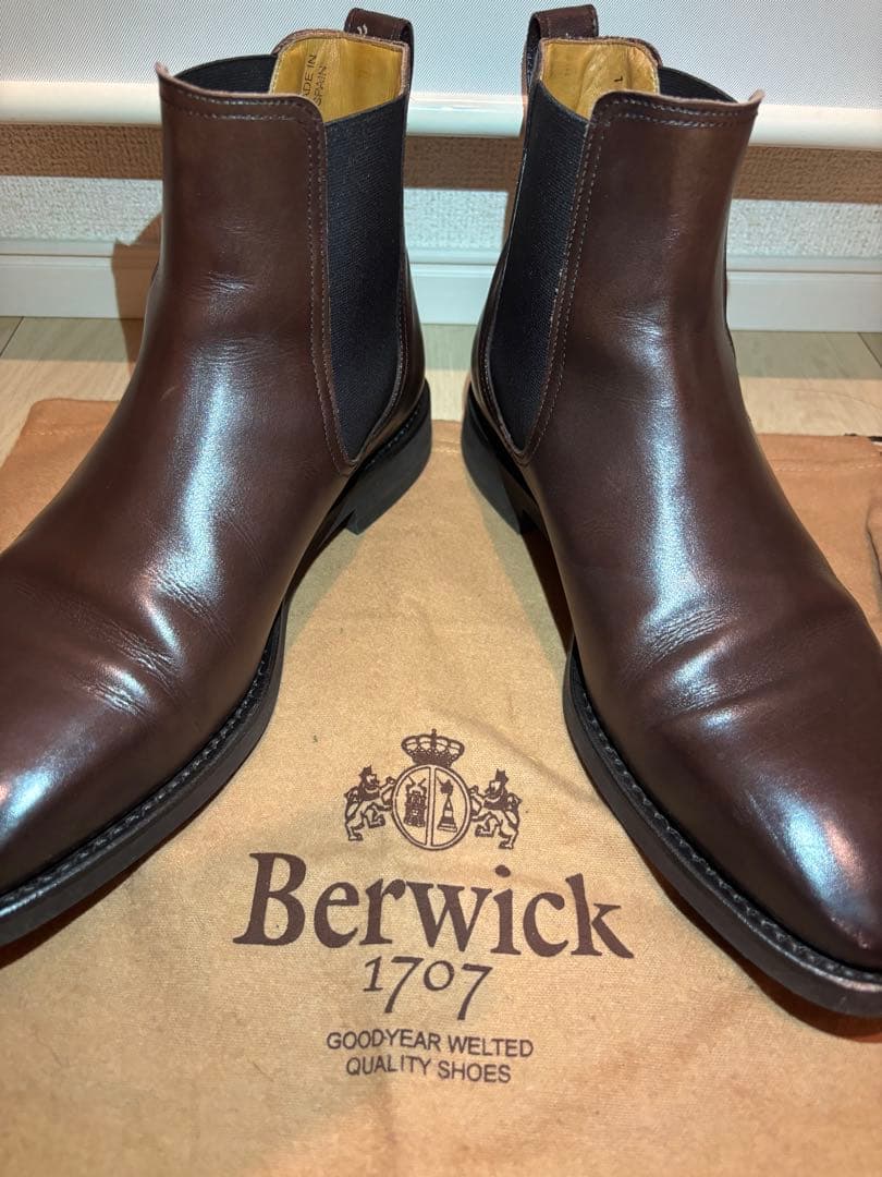 美品【Berwick】 UK7 26cm 376 LAVIDB ブラウン - メルカリ