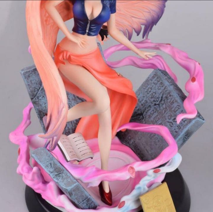 フィギュア ワンピース 悪魔の子ニコ・ロビン GK ABS樹脂 ガレージ