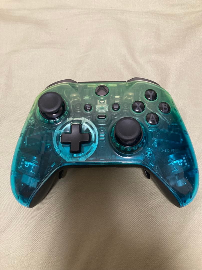 Xbox Elite ワイヤレスコントローラーシリーズ2 Xbox Elite Wireless Controller Series 2 – Core | Xbox