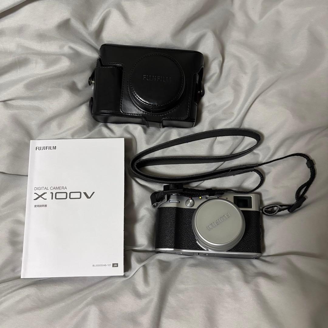 デジタルカメラ FUJIFILM x100v Amazon.com : Fujifilm X100V Digital Camera - Silver : Electronics