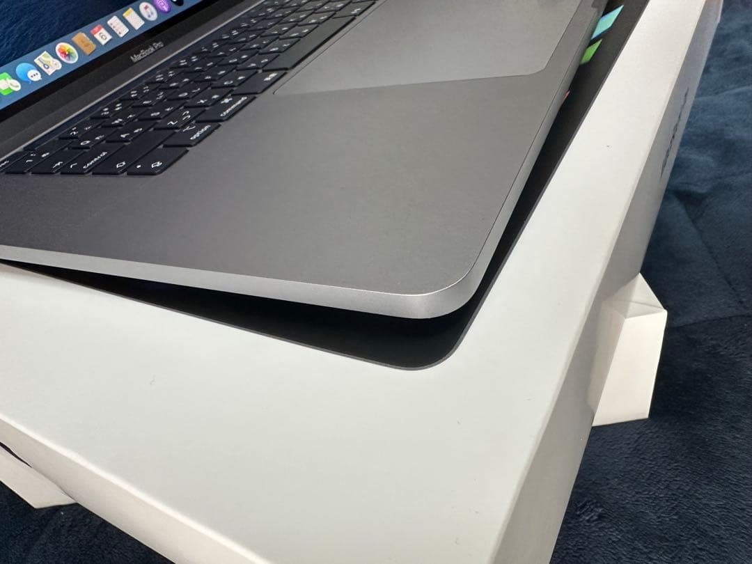 充放電33回・極上品】MacBook Pro 16インチ 2019年モデル - メルカリ