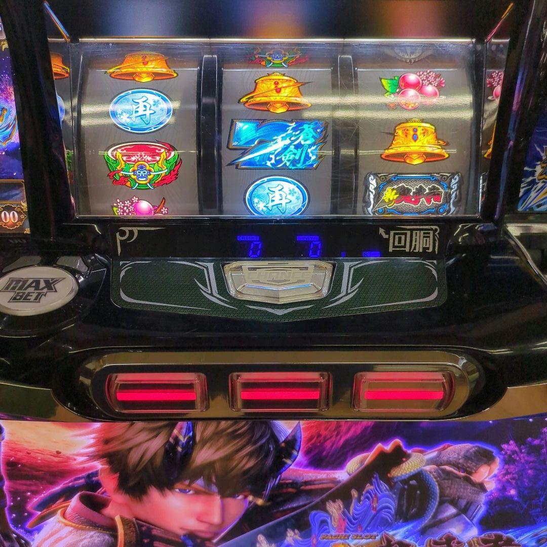 パチスロ実機 新鬼武者2 コイン不要機付 送料無料 - メルカリ