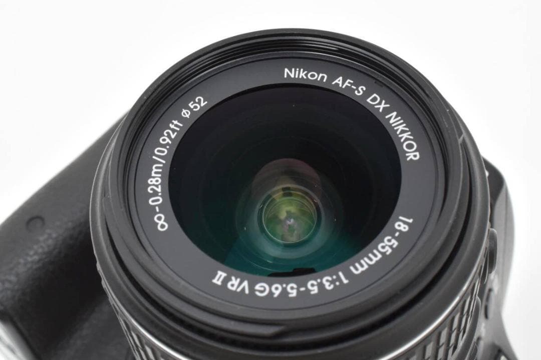 ■ 美品 ■ ニコン　Nikon D5500 標準レンズキット《S数8700枚》