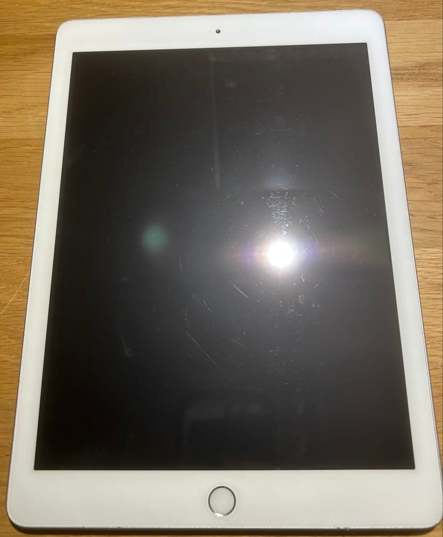 iPad 第6世代 32GB Wi-Fiモデル（型番：MR6P2J/A）