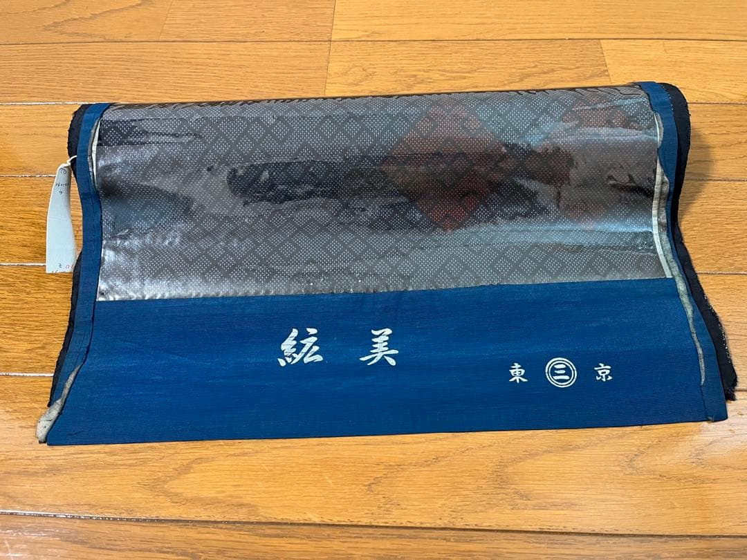 本場大島紬 経緯絣 小紋 縦縞 花文 桜 美品 イ6630 - メルカリ 本場