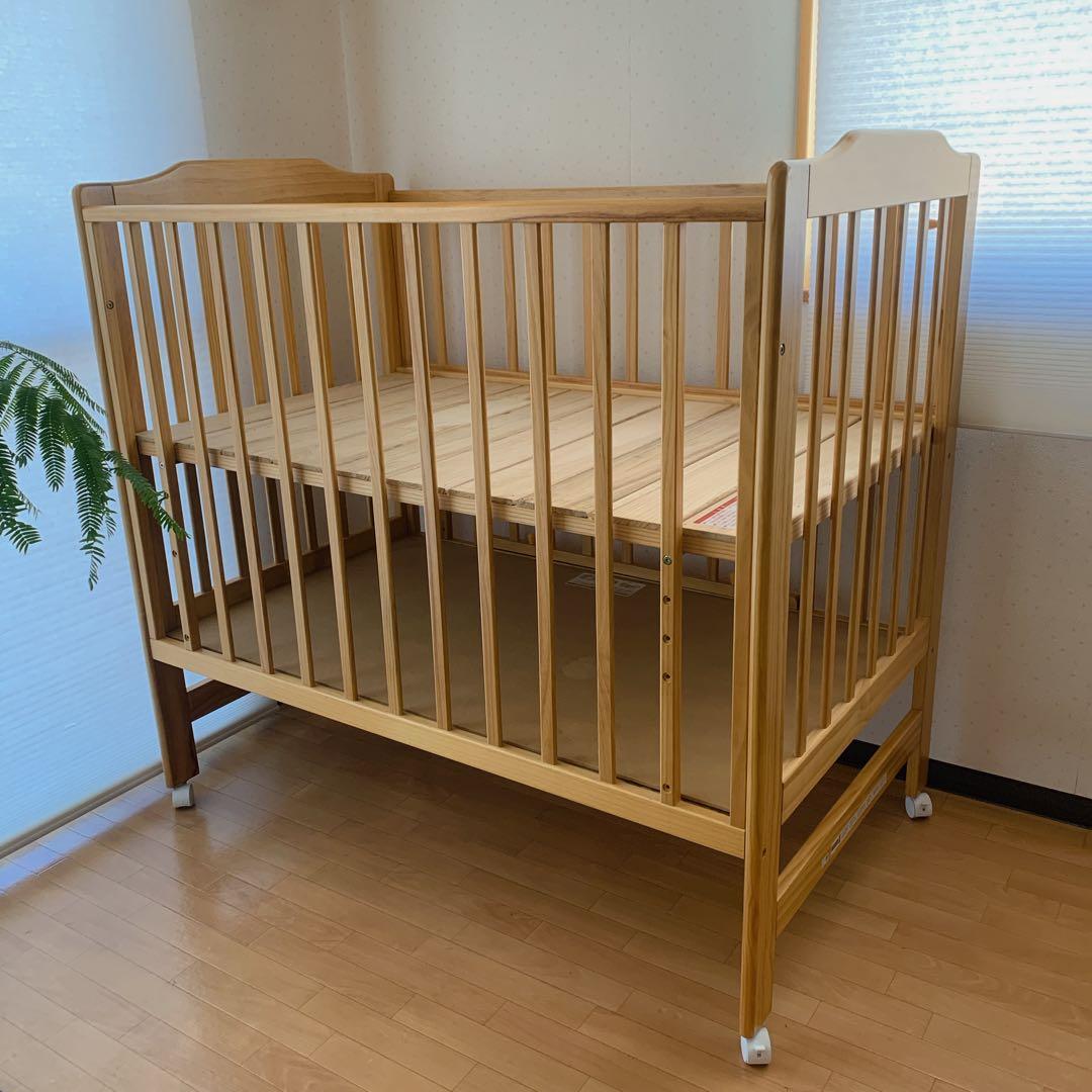 【ターキー】KATOJOI 木製ベビーベッド Amazon.co.jp: カトージ ベビーベッド 日本製 折りたたみ ハイタイプ