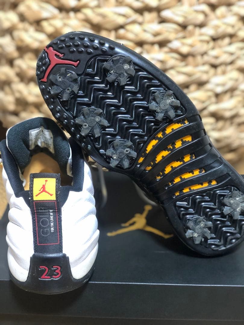 ナイキ エアジョーダン 12 ロー ゴルフ “タクシー”