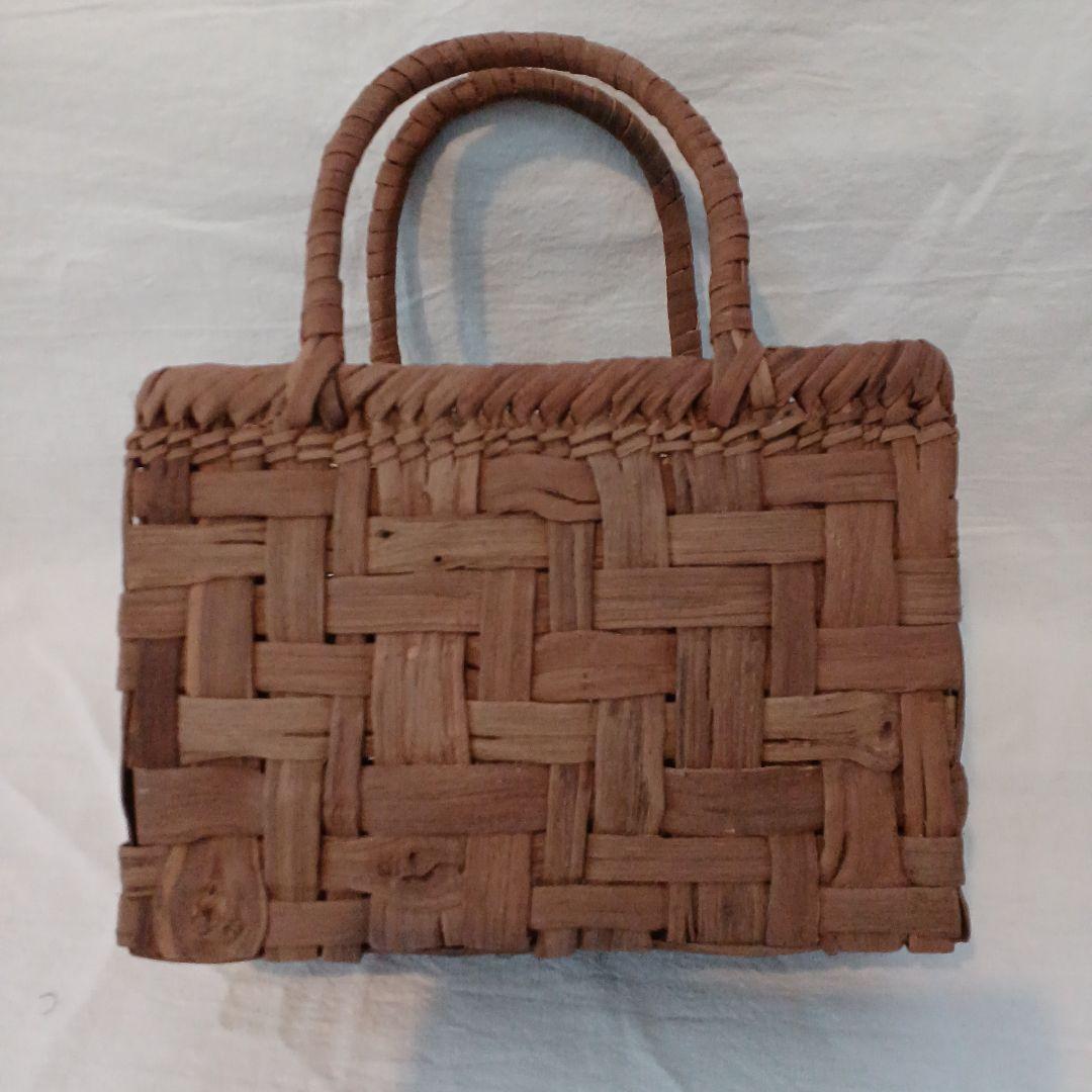 小さい国産山葡萄かご　太ひご 国産山葡萄かご 網代太ひご 国内採取国内製作 お修理可能 母娘孫3世代