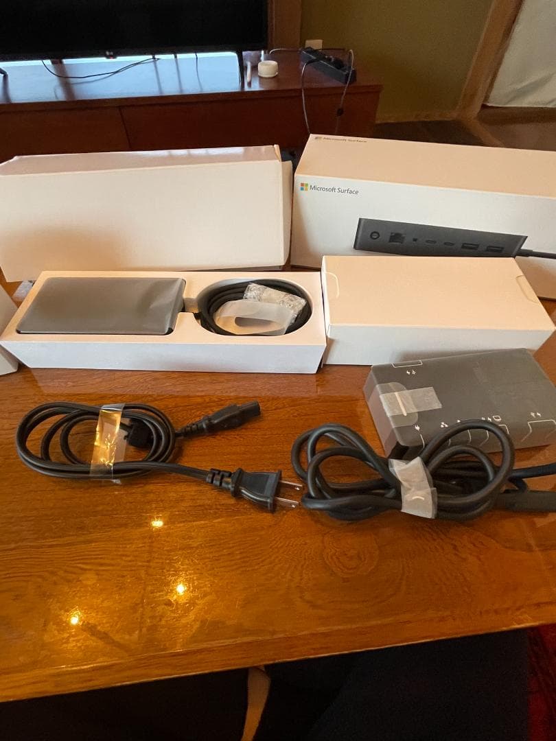 美品）Microsoft Surface Book 2 Ci5/8/128/13