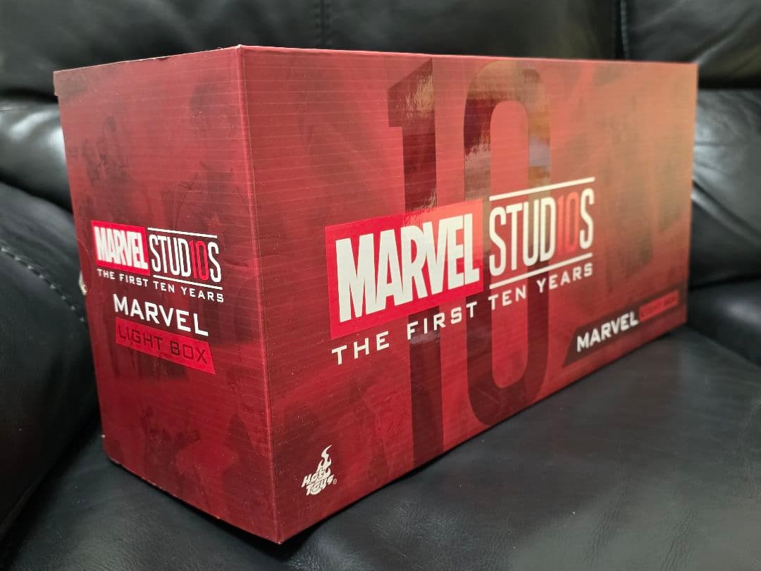 美品 マーベル　marvel ロゴライトボックス ホットトイズ b2753cde04efd74ab293005c6bc38f