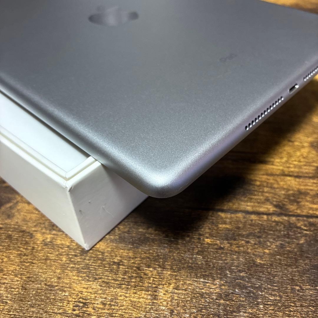 iPad 第5世代 Wi-Fiモデル 32GB スペースグレー 動画視聴に - メルカリ