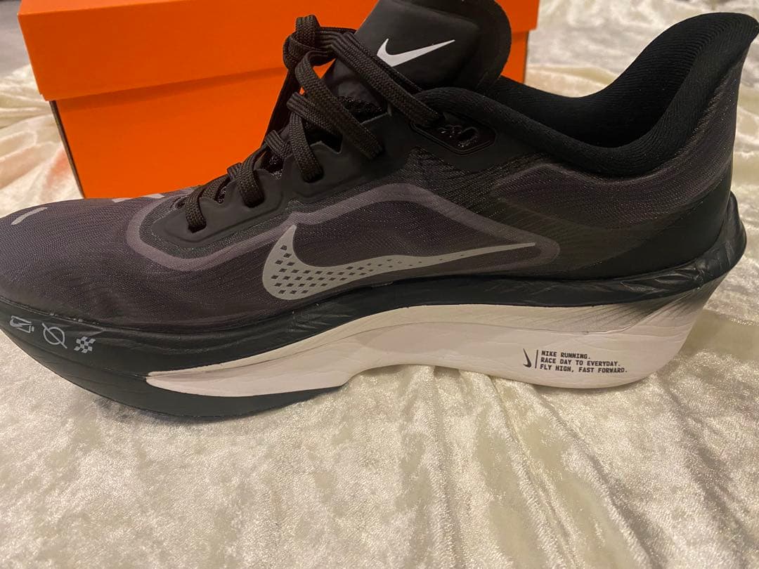 美品・箱付き【NIKE ズームフライ6 】26.5cm zoomflyブラック