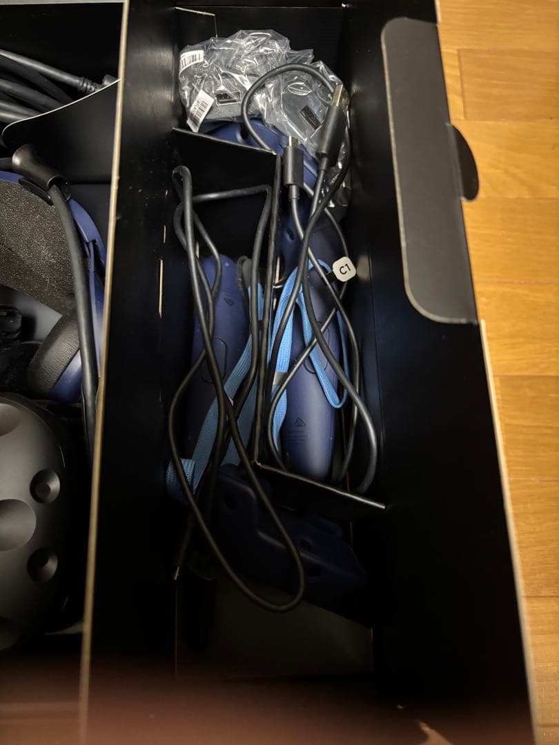 HTC VIVE Pro 2 フルセット+ HARITORAX（本体腰肘）セット - メルカリ
