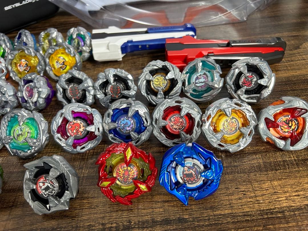 ベイブレードX まとめ売りセットB ベイ37個 スタジアム 収納ケース