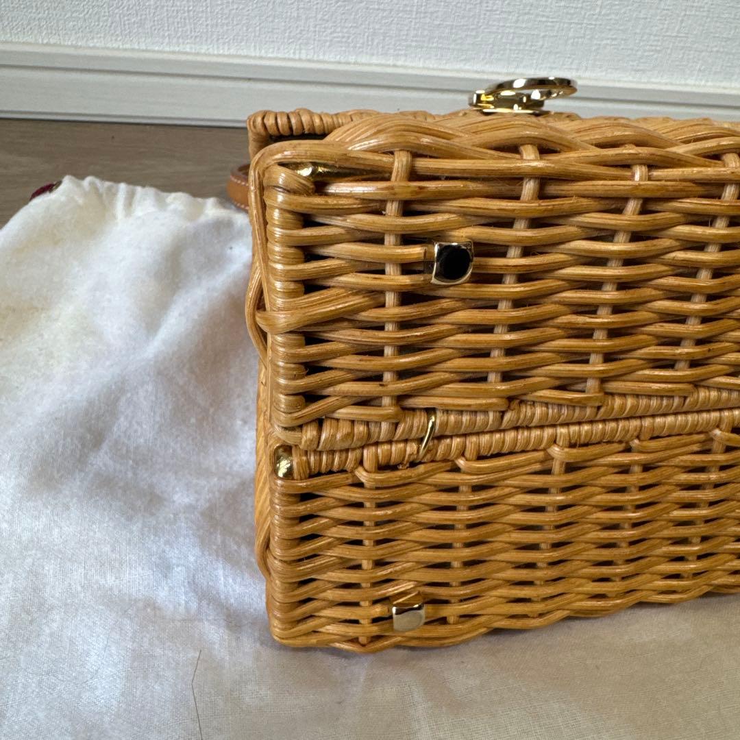 ルヴァトーレフェラガモガンチーニ ストロー かごバッグ ロゴ