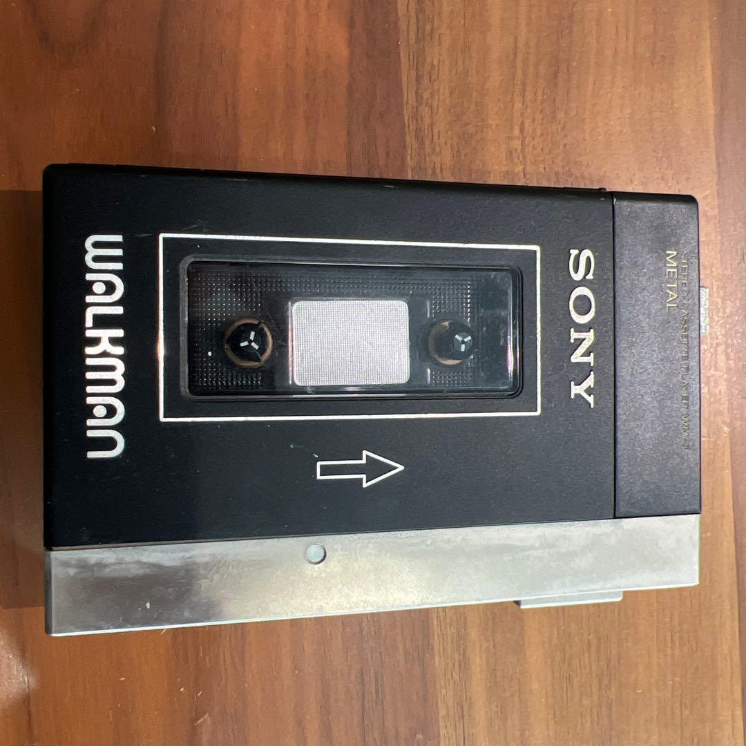 ポータブルプレーヤー SONY STEREO CASRETTE PLAYER WM-3 Sony Walkman WM-3 Portable Cassette Player with Case