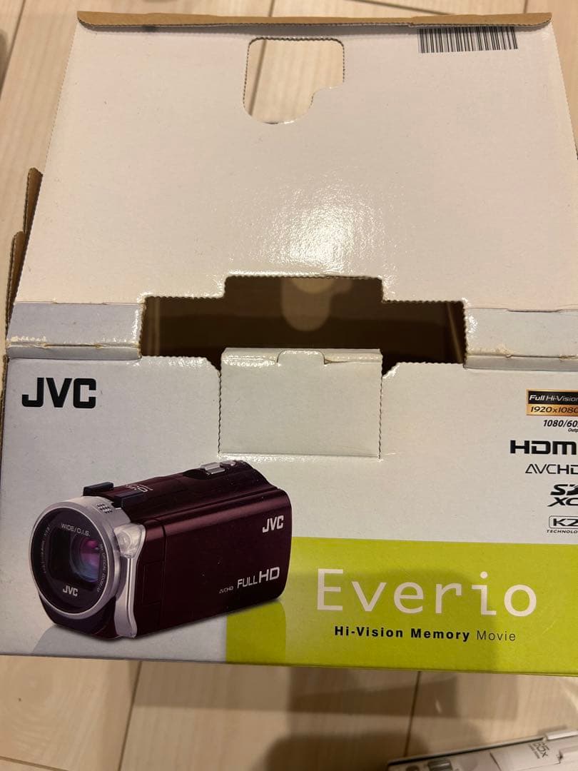 JVC Everio フルHD ビデオカメラ（追加バッテリー付き） JVC、大容量バッテリー内蔵の全天候型ビデオカメラ「Everio GZ‐RX130