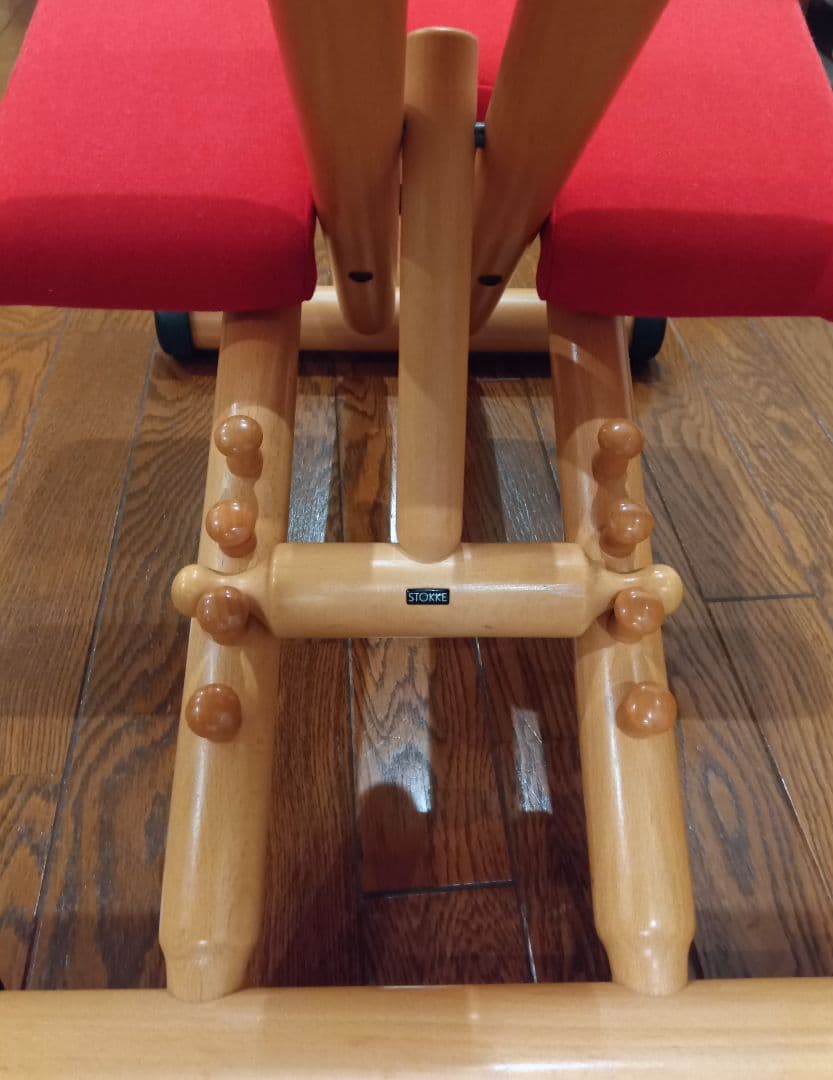 ストッケ STOKKE バランスチェア マルチ レッド 学習椅子 姿勢矯正