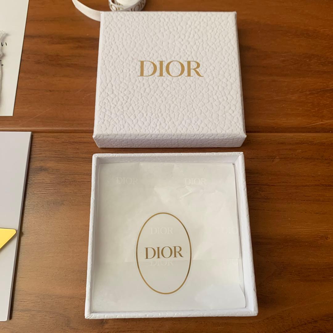 Dior 星 チャーム ノベルティ 箱 紙袋 ショッパー りぼん - メルカリ