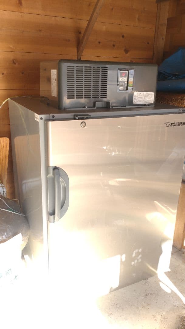 玄米・野菜保冷庫 玄米30キロ10袋保管可能 RZ-DH10KRH