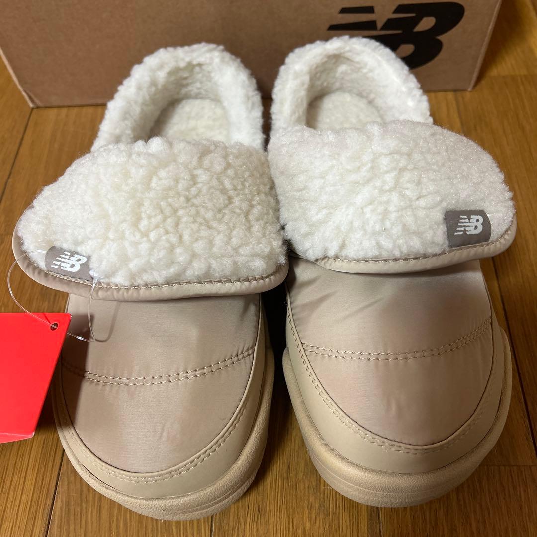 New Balance ニューバランス ベージュボアサンダル スリッポン 韓国